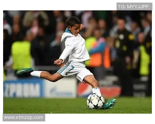 身高173的足球明星如何在绿茵场上创造传奇成就与个人魅力的完美结合